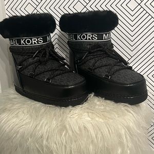 Michael Kors Fashion Snow Boots